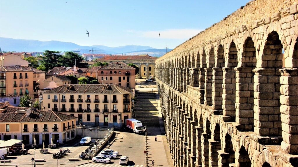 Discovering the Roman aqueduct with our internship in Castile and León