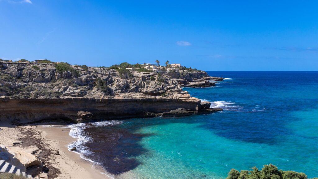 Cala Escondida