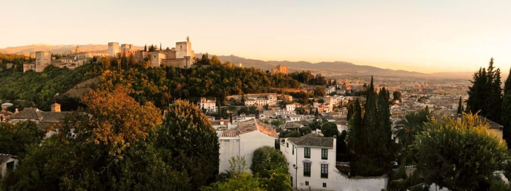 Explorando Andalucía: La joya cultural de España y un destino único para unas prácticas inolvidables